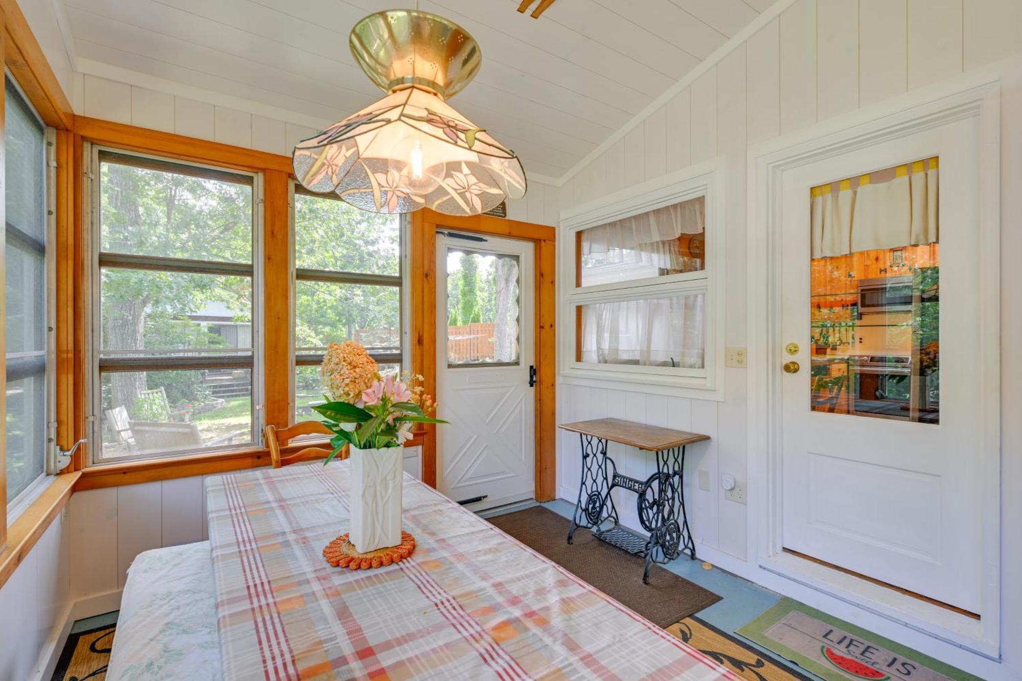 Home In Long Island Wine Country - Walk To Beach! Cutchogue Exterior foto